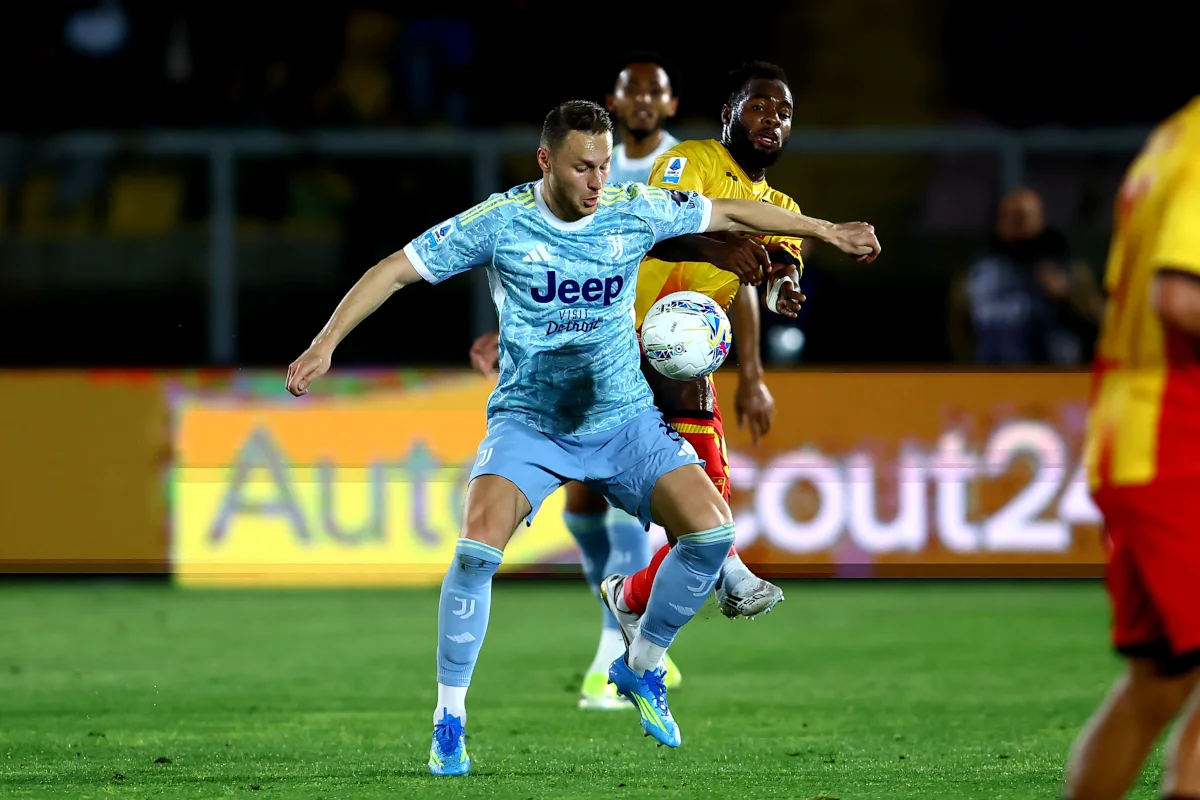 Teun Koopmeiners dalam seragam Juventus saat dikaitkan dengan pinjaman ke klub Serie A